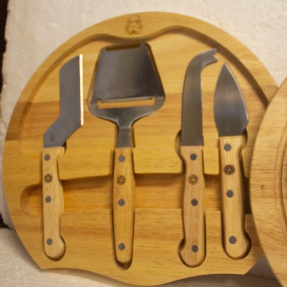 Toscana Star Wars Death Star Circo Cheese Board and Tools Set - Picture 3 of 8
